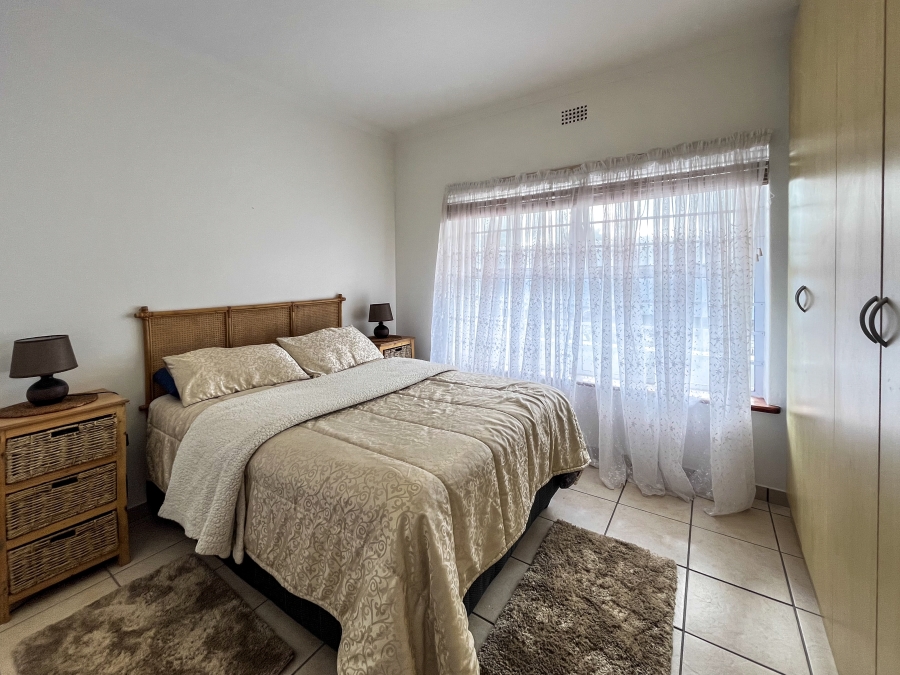 To Let 2 Bedroom Property for Rent in Middedorp Western Cape
